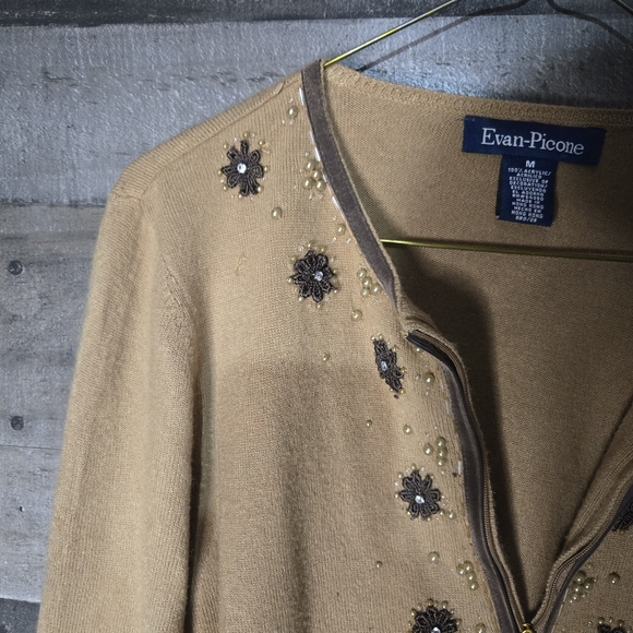 vintage beaded zip up cardigan - Picture 5 of 7